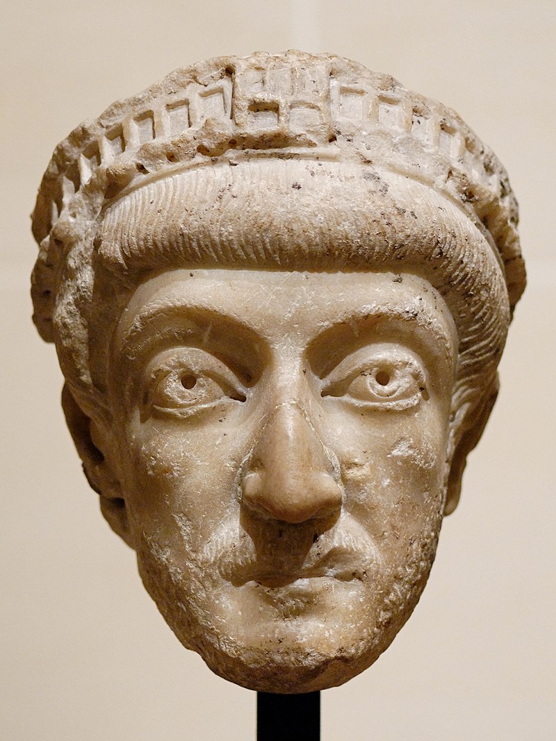 Theodosius_II_Louvre_Ma1036